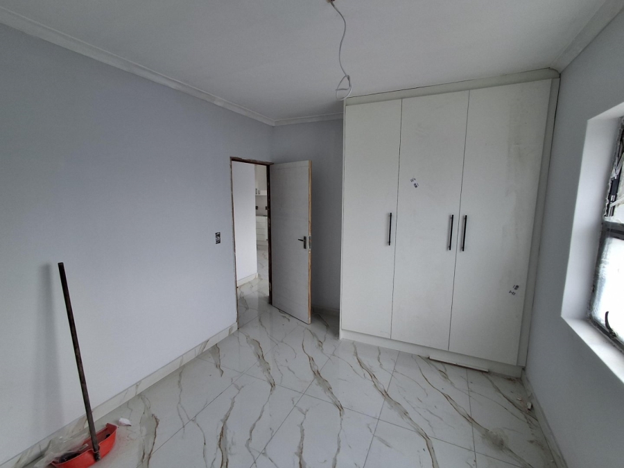 2 Bedroom Property for Sale in Ruyterwacht Western Cape
